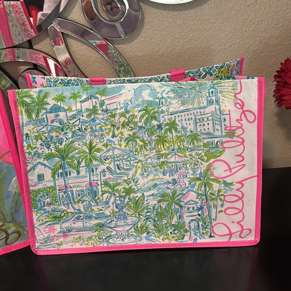 2 Lilly Pulitzer tote bags. Big one is 22”X15”. Smaller one is 15”X11” - Picture 3 of 3